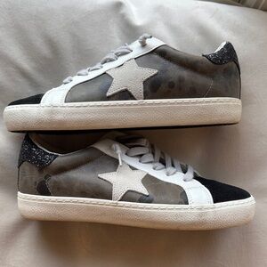 NIB VINTAGE HAVANA SNEAKERS 7.5